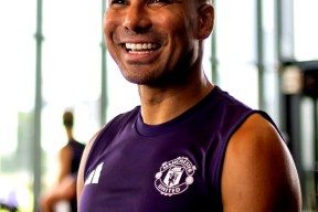 今年会-包含曼联年轻球员表现引人瞩目，无缘半决赛的词条