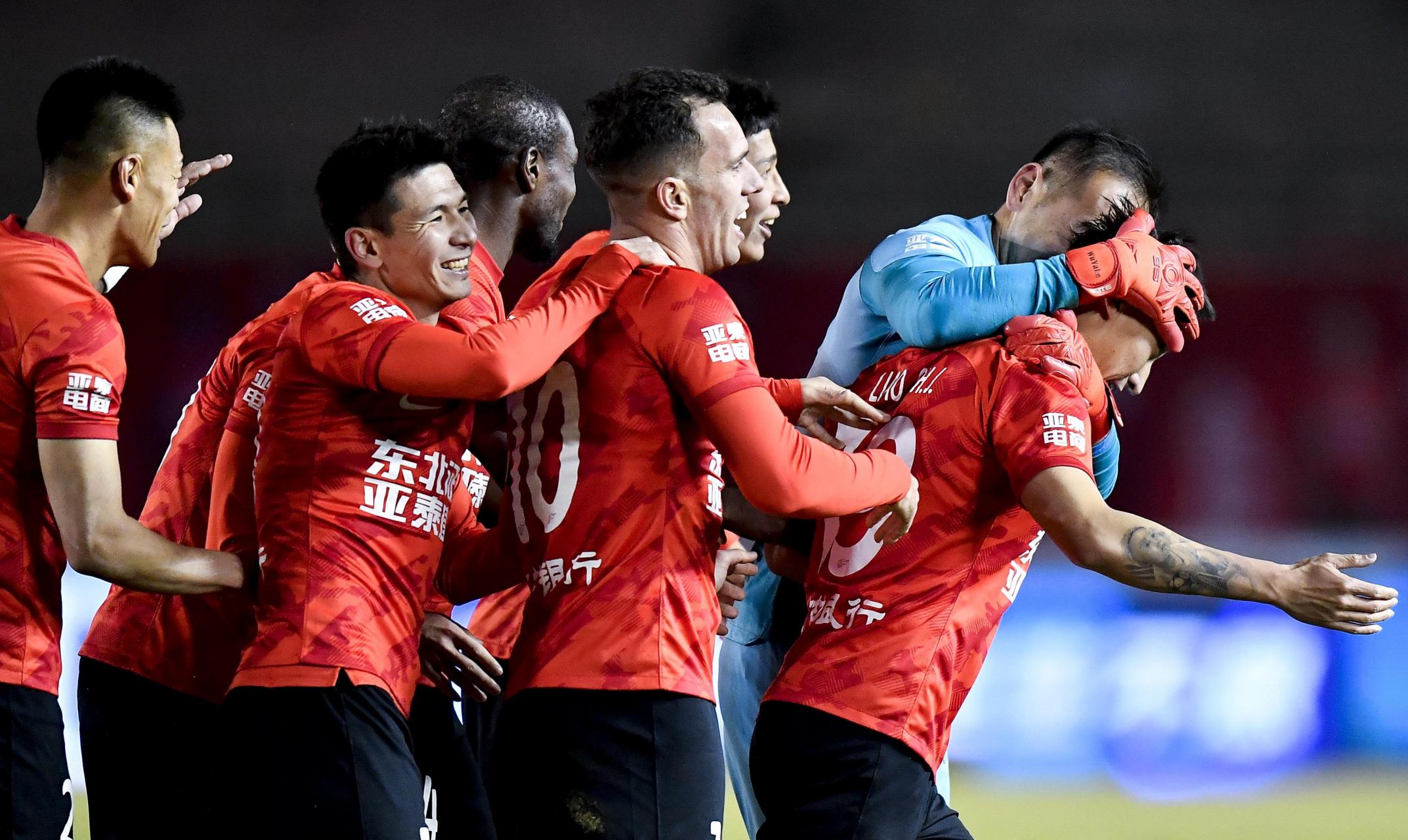 国内足球联赛激战连连,球员状态趋于饱满的原因 国内足球联赛激战连连,球员状态趋于饱满的原因