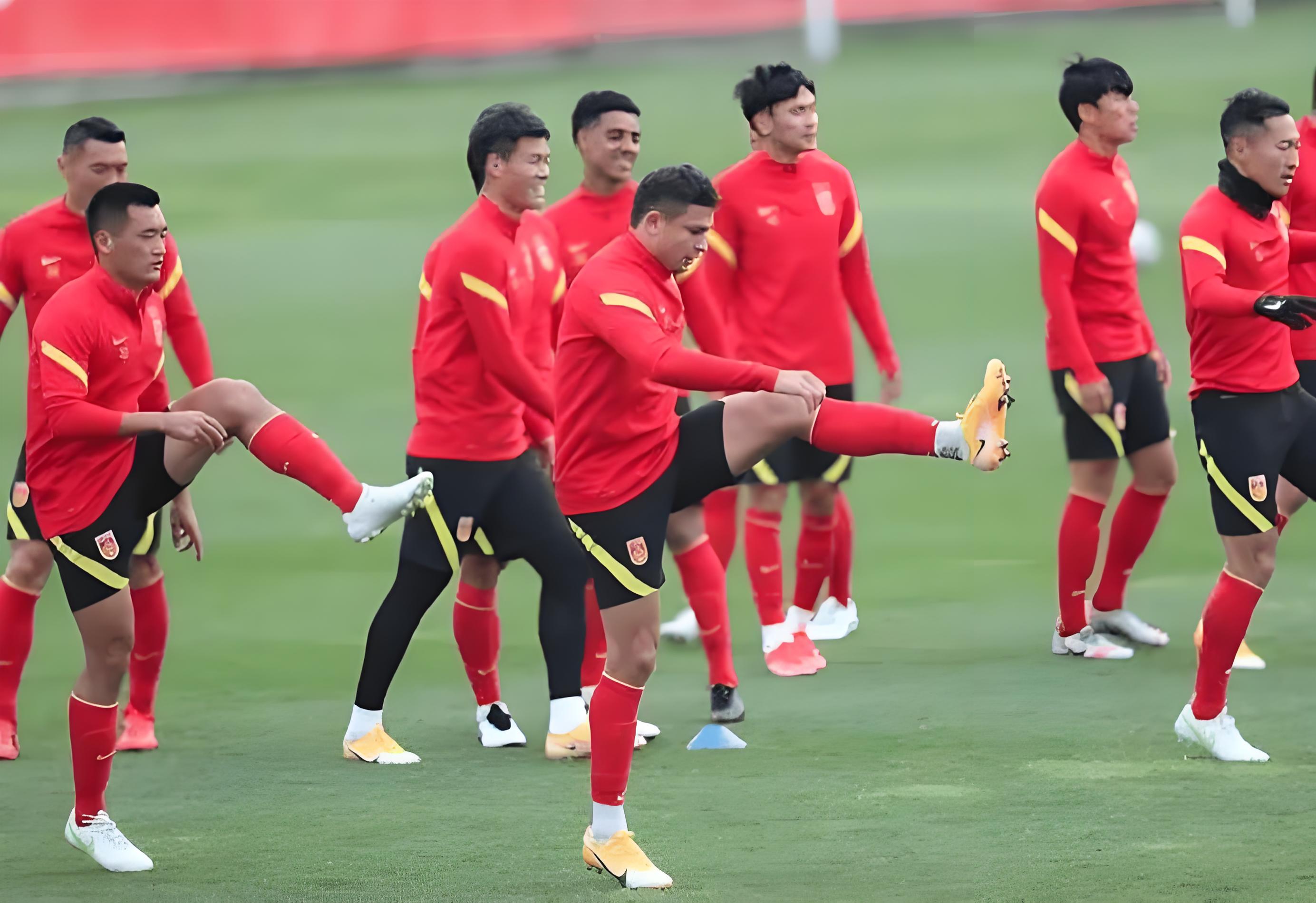 国内足球联赛激战连连,球员状态趋于饱满的原因 国内足球联赛激战连连,球员状态趋于饱满的原因