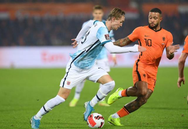 荷兰主场击败挪威,积分暂时排名第二的球员