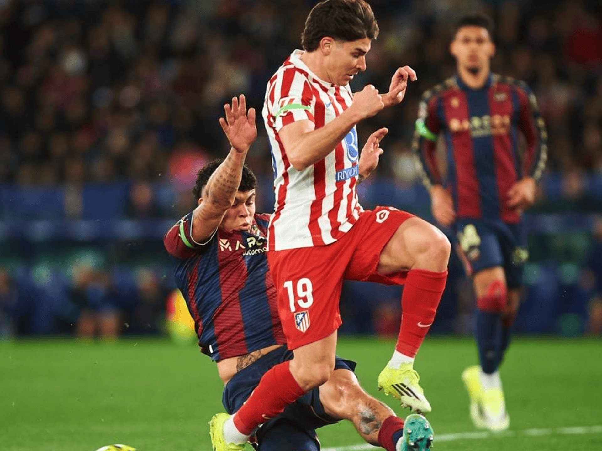 切尔西主场失利，遭遇马德里竞技强势